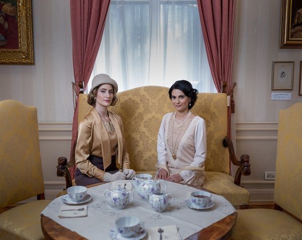 Представа &bdquo;Две жене и један рат&ldquo;